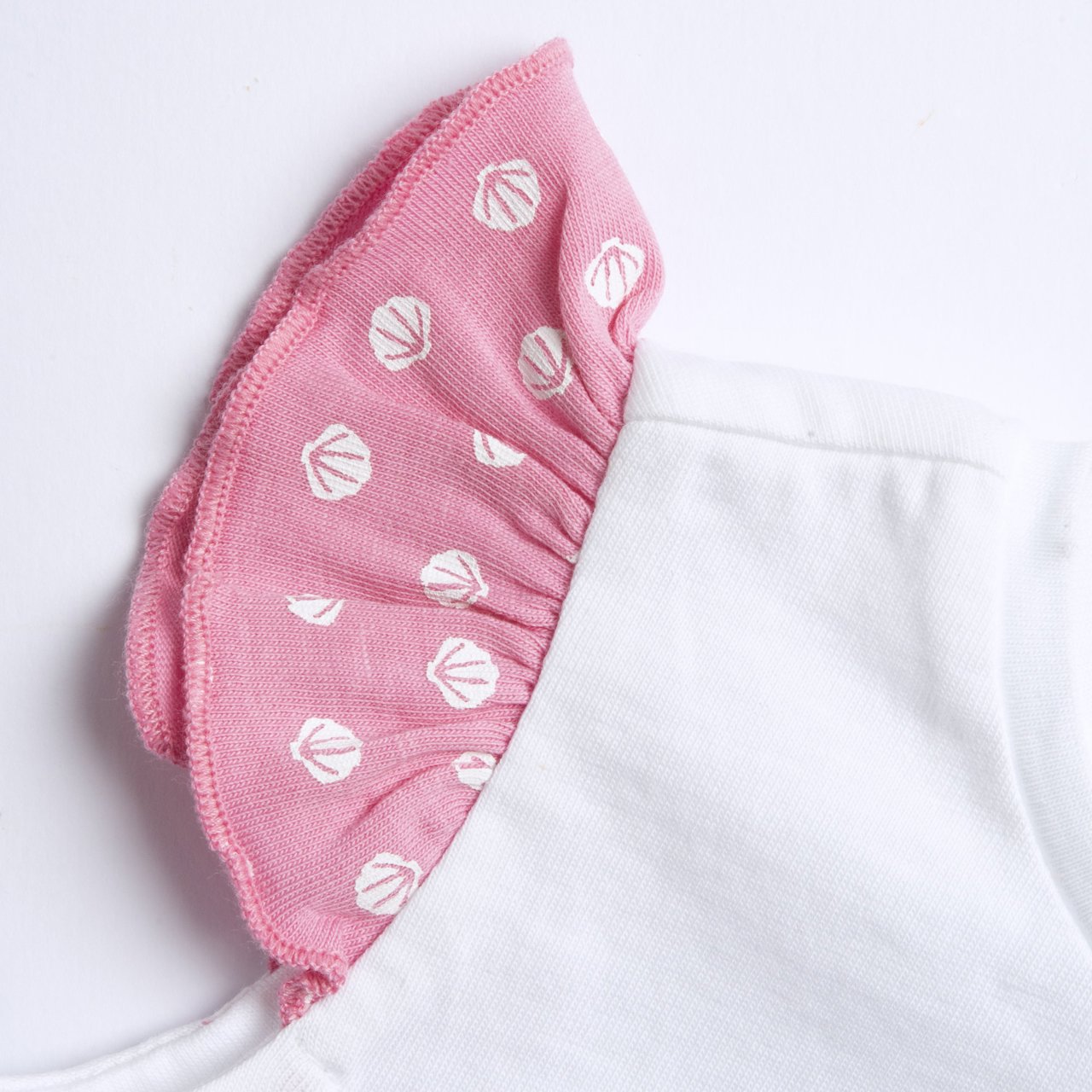 Completo maglietta manica corta e pantaloni corti