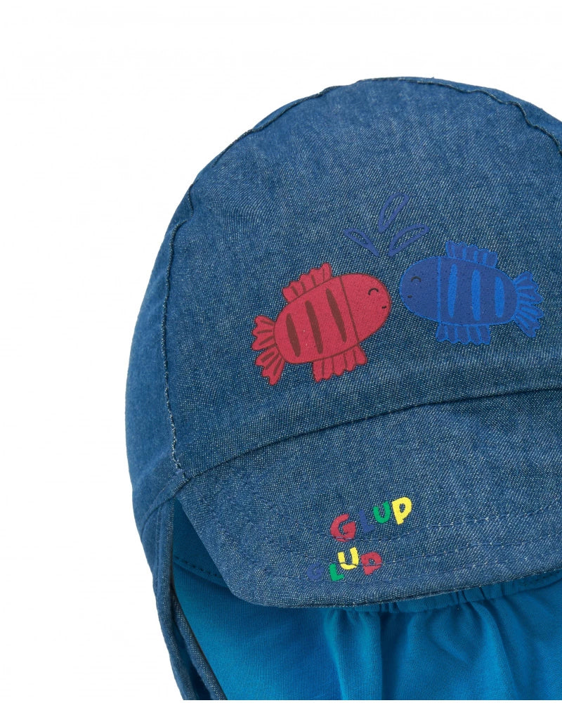Cappello per bambino con stampa di pesci in rosso e blu